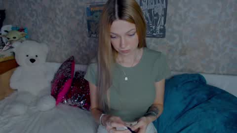 Snapshot of anita_moon_ chatting on 12/27/24, 09:17 anita_moon_ online show from 12/27/24, 09:17