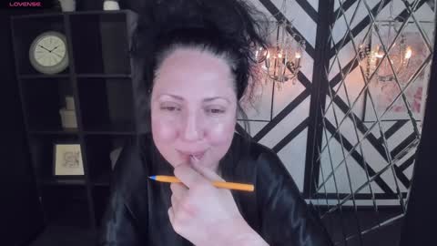 Snapshot of anita_muse chatting on 01/06/25, 12:05 Anita online show from 01/06/25, 12:05