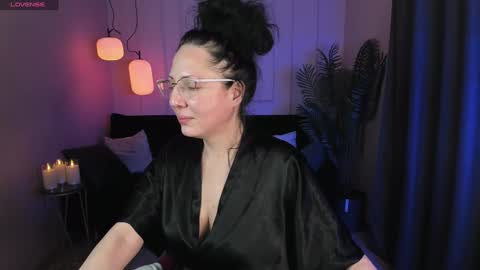 Snapshot of anita_muse chatting on 01/19/25, 12:17 Anita online show from 01/19/25, 12:17