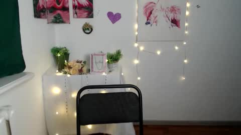 Snapshot of anitaa_a chatting on 09/26/25, 05:44 anitaa_a online show from 09/26/25, 05:44