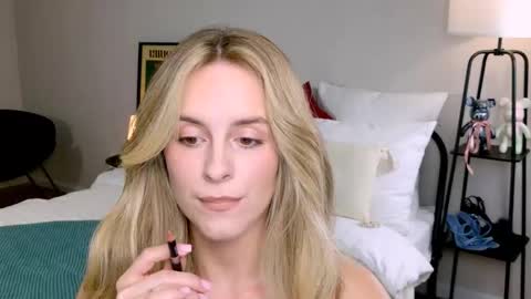 Anita online show from 09/27/25, 01:27