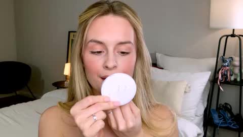 Anita online show from 11/12/25, 01:55