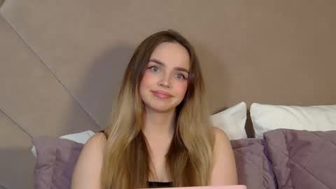 AnitaVenture online show from 04/18/26, 04:44