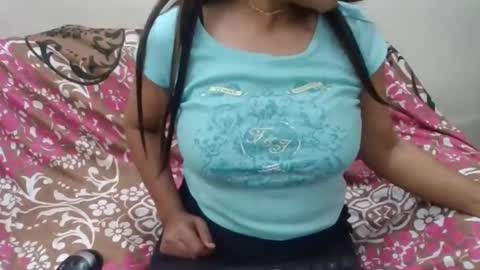 anjali_dogra786 online show from 10/20/25, 07:03