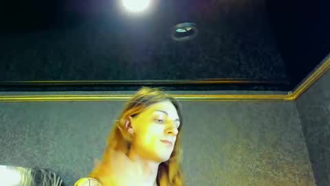 Snapshot of anjella_botton chatting on 05/24/26, 06:57 Angel online show from 05/24/26, 06:57