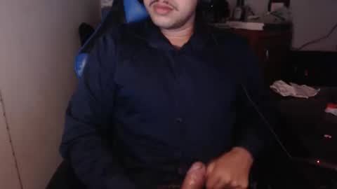 Snapshot of anjonoturno01 chatting on 11/17/25, 06:19 anjonoturno01 online show from 11/17/25, 06:19