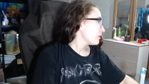 Snapshot of ankey_rayah chatting on 12/03/24, 02:14 Nameless online show from 12/03/24, 02:14