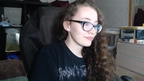 Snapshot of ankey_rayah chatting on 12/21/24, 10:50 Nameless online show from 12/21/24, 10:50