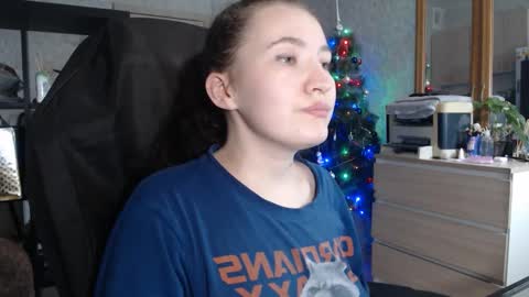 Snapshot of ankey_rayah chatting on 12/29/24, 03:13 Nameless online show from 12/29/24, 03:13