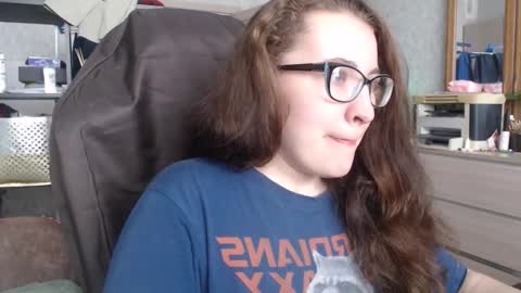 Snapshot of ankey_rayah chatting on 01/09/25, 05:02 Nameless online show from 01/09/25, 05:02