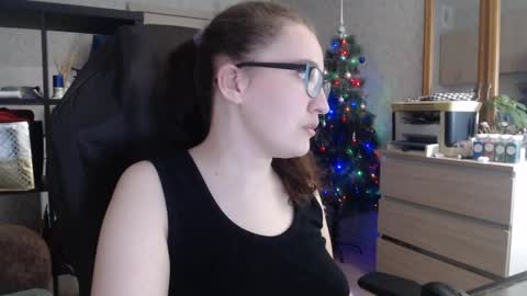 Snapshot of ankey_rayah chatting on 01/13/25, 10:58 Nameless online show from 01/13/25, 10:58