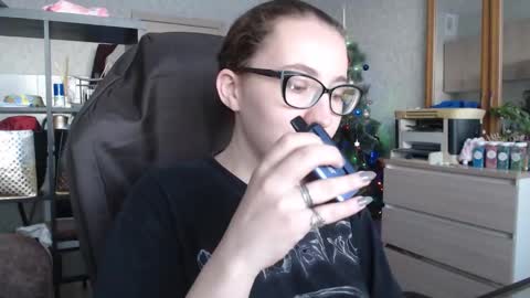 Snapshot of ankey_rayah chatting on 01/19/25, 04:01 Nameless online show from 01/19/25, 04:01