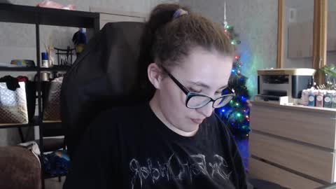 Snapshot of ankey_rayah chatting on 01/19/25, 05:39 Nameless online show from 01/19/25, 05:39