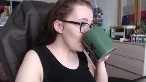 Snapshot of ankey_rayah chatting on 01/20/25, 08:52 Nameless online show from 01/20/25, 08:52