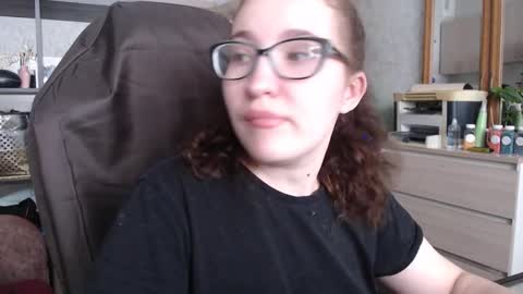 Snapshot of ankey_rayah chatting on 02/04/25, 04:26 Nameless online show from 02/04/25, 04:26