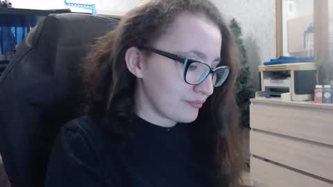 Snapshot of ankey_rayah chatting on 02/15/25, 02:00 Nameless online show from 02/15/25, 02:00