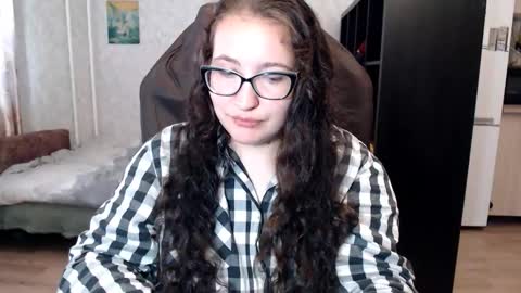 Snapshot of ankey_rayah chatting on 09/12/25, 04:23 Nameless online show from 09/12/25, 04:23