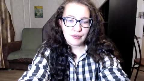 Snapshot of ankey_rayah chatting on 09/18/25, 10:01 Nameless online show from 09/18/25, 10:01