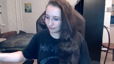 Snapshot of ankey_rayah chatting on 10/23/25, 04:06 Nameless online show from 10/23/25, 04:06