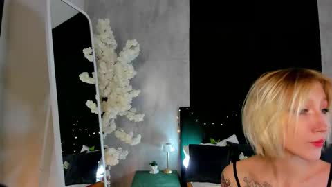 Snapshot of ann_garcia chatting on 02/18/26, 01:12 ann online show from 02/18/26, 01:12