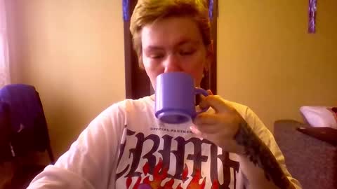 Snapshot of ann_lelala_ chatting on 02/12/25, 04:12 ann_lelala_ online show from 02/12/25, 04:12