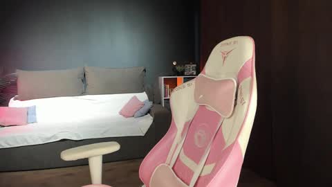 AnnaThe next stream is tomorrow online show from 02/14/25, 10:07