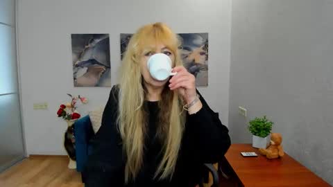 Anna Ditrih online show from 03/30/26, 11:33