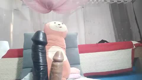 anna_ellen22 online show from 04/17/26, 07:00