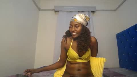 Snapshot of anna_kinky1 chatting on 10/17/25, 10:01 anna kinky1 online show from 10/17/25, 10:01