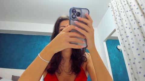 Snapshot of anna_lewis chatting on 02/06/25, 08:39 Anna online show from 02/06/25, 08:39