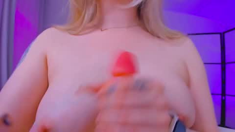 Snapshot of anna_lure chatting on 02/22/25, 04:29 anna_lure online show from 02/22/25, 04:29