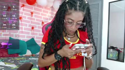 Snapshot of anna_lus1 chatting on 02/15/25, 09:05 lus online show from 02/15/25, 09:05