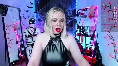 Anna online show from 10/31/25, 02:12