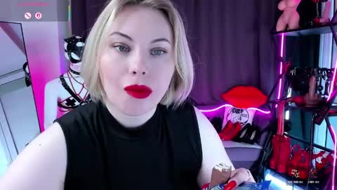 Snapshot of anna_maxwell chatting on 06/08/26, 02:12 Anna online show from 06/08/26, 02:12