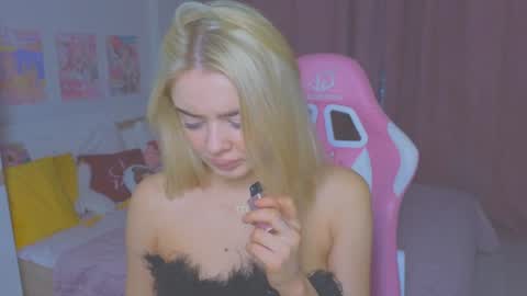 Snapshot of anna_nickol chatting on 06/26/26, 06:45 Anna online show from 06/26/26, 06:45