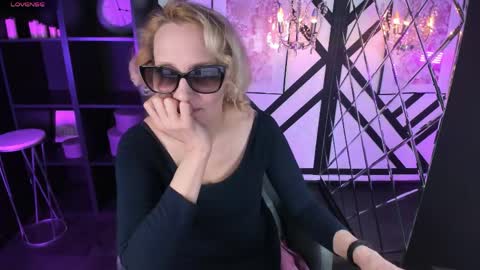 Anna online show from 05/28/26, 05:38