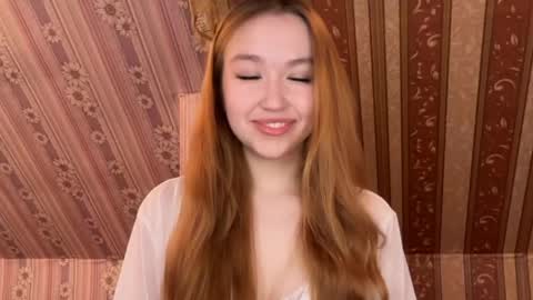 Snapshot of anna_raspberry chatting on 05/03/26, 04:35 Anne online show from 05/03/26, 04:35