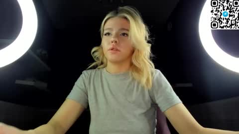 Anna online show from 12/16/25, 02:27