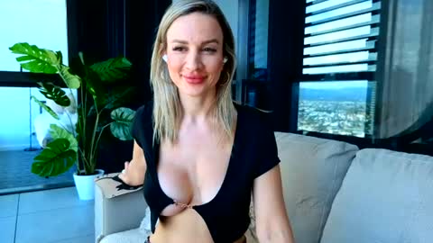 Anna online show from 07/28/26, 03:35