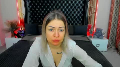 anna_snow9 online show from 03/22/26, 06:11