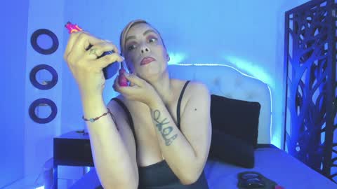 Snapshot of anna_stonne__ chatting on 01/22/25, 02:48 Anna online show from 01/22/25, 02:48