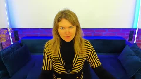 Annabel online show from 11/09/25, 06:44