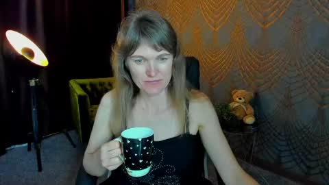 Snapshot of annabel_xxx chatting on 05/16/26, 06:21 Annabel online show from 05/16/26, 06:21