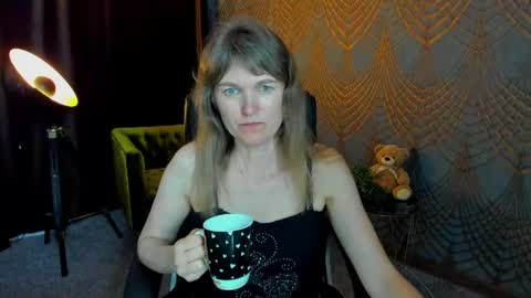 Snapshot of annabel_xxx chatting on 05/16/26, 07:05 Annabel online show from 05/16/26, 07:05