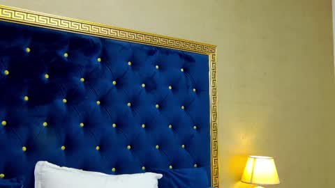 Snapshot of annabellerise chatting on 02/13/25, 06:16 Anna online show from 02/13/25, 06:16