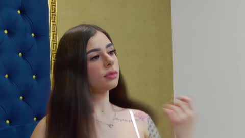 Snapshot of annabellerise chatting on 03/12/25, 06:11 Anna online show from 03/12/25, 06:11