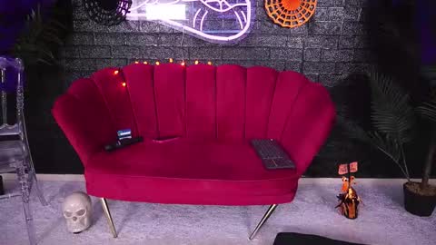 Snapshot of annabellerise chatting on 10/29/25, 05:20 Anna online show from 10/29/25, 05:20