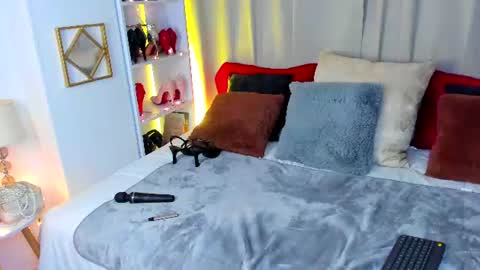 Anna online show from 07/18/26, 03:11