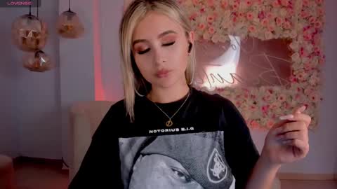 Anna Brooks  online show from 03/01/25, 07:37