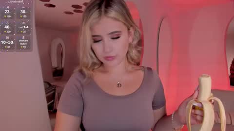 Anna Brooks  online show from 03/11/25, 07:36